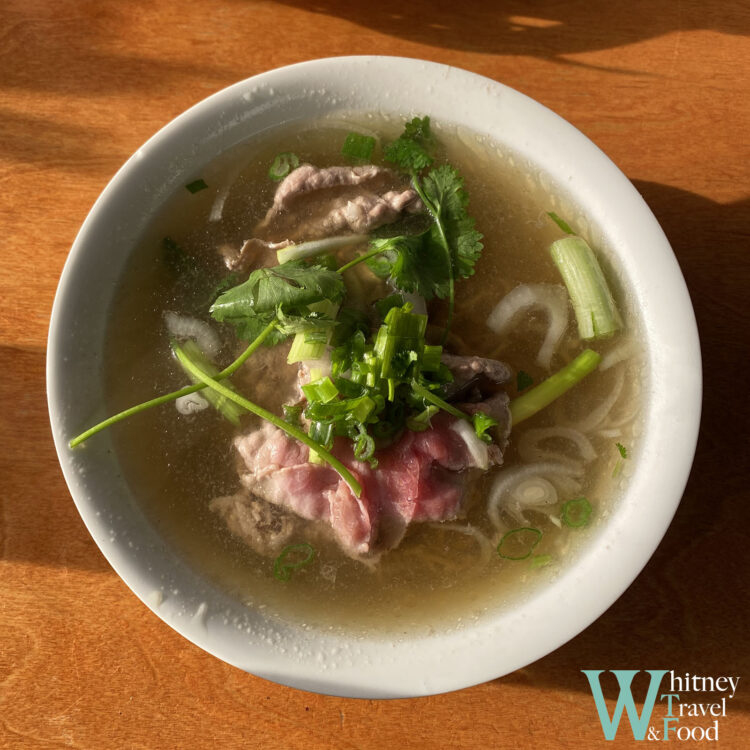 溫哥華平價越南河粉分享 – Phở Pasteur - Rare Beef