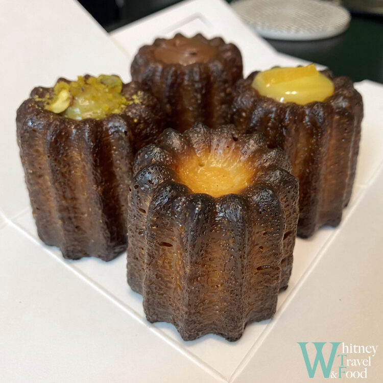 A box for 4 Canelés