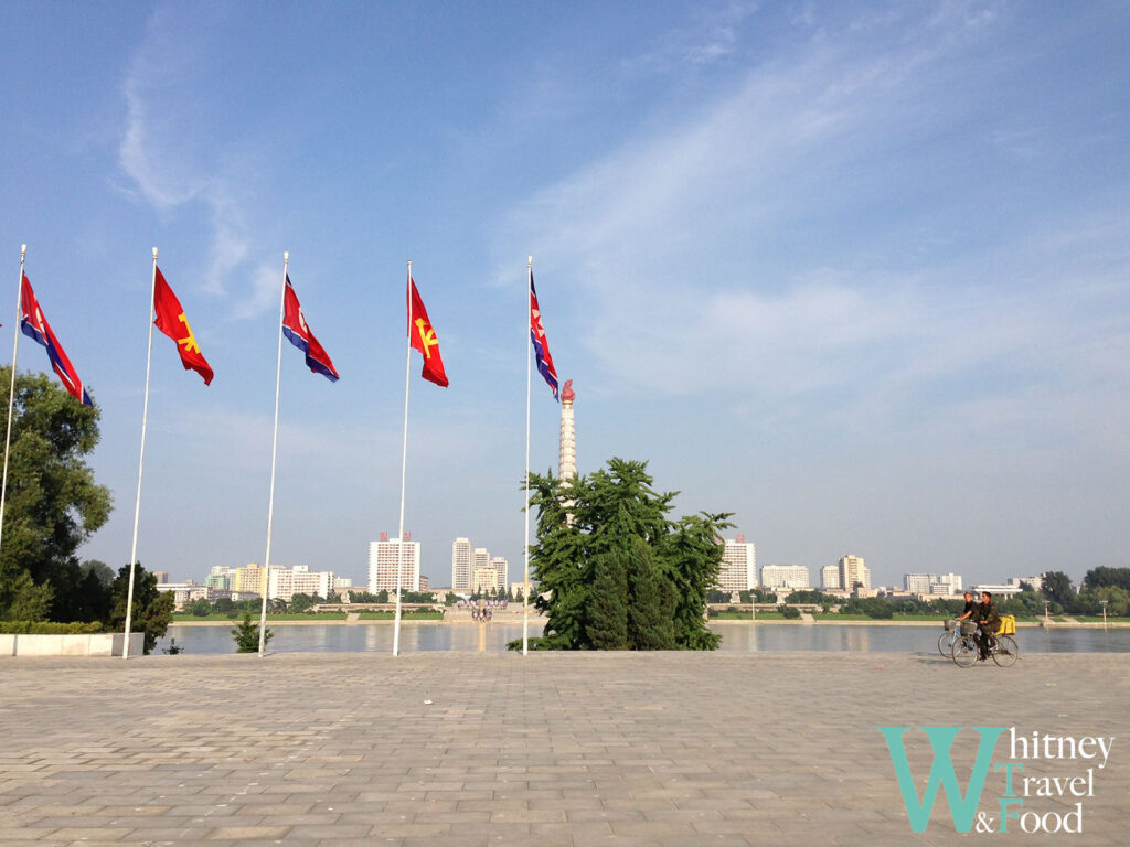 North Korea 4 Days The flags is waving